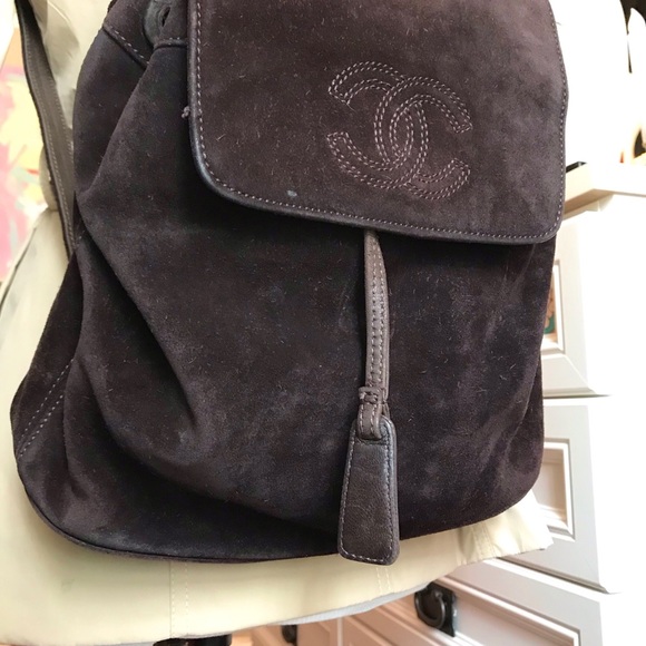 Vintage Authentic CHANEL Suede Drawstring Backpack - Picture 4 of 8